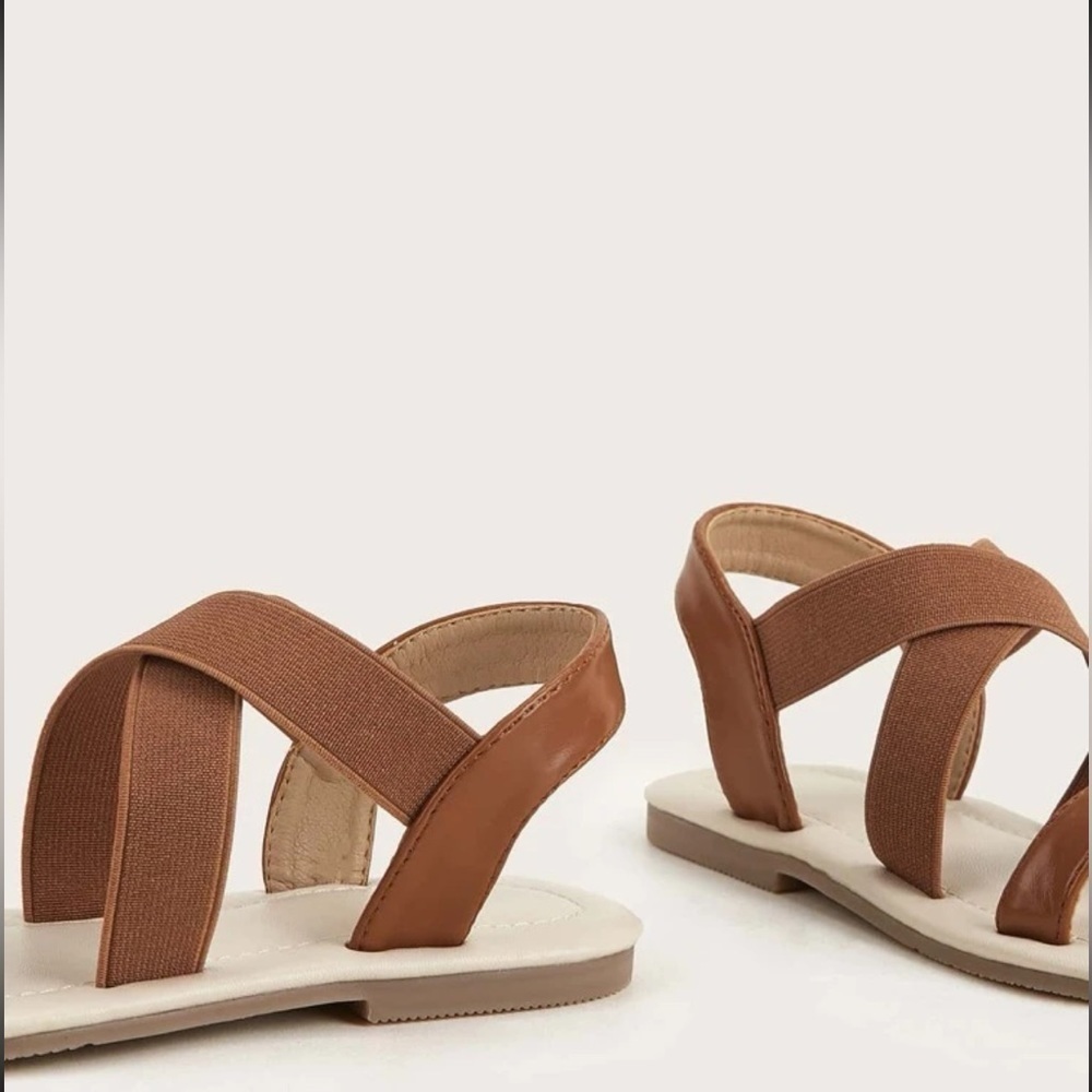 Girls Cross Strap Sandals Size: 35EU (3 kids) - Picture 4 of 11